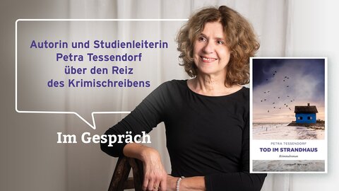 Studienleiterin Petra Tessendorf und Buchcover "Tod im Strandhaus"